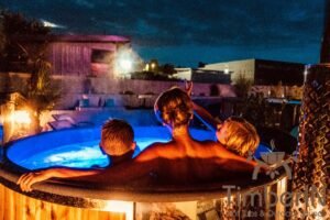 Wood fired hot tub with jets – TimberIN Rojal 2 10