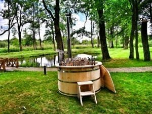 Wooden hot tub for garden 5