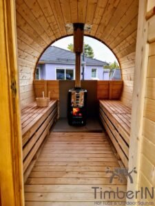 Outdoor barrel round sauna (1)