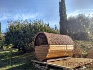 Outdoor barrel sauna (2)