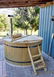 Round outdoor garden hot tub with polypropylene liner (2)