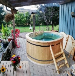 Round outdoor garden hot tub with polypropylene liner (3)